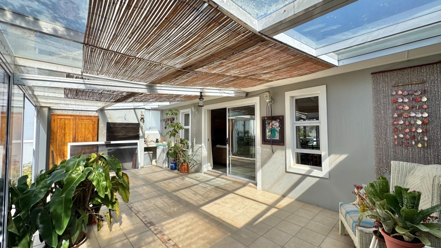 To Let 3 Bedroom Property for Rent in Fernwood Western Cape